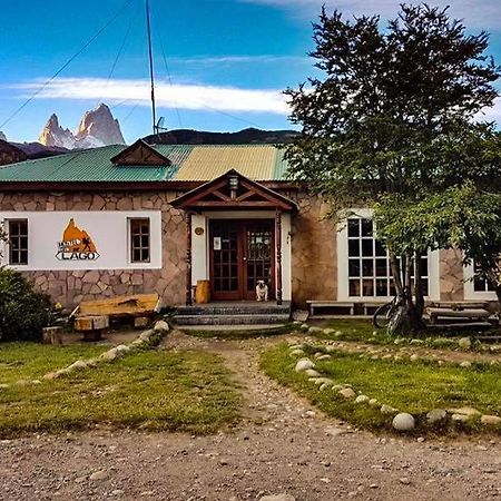 Hostel Del Lago, Habitaciones Privadas Y Cabanas エル・チャルテン エクステリア 写真