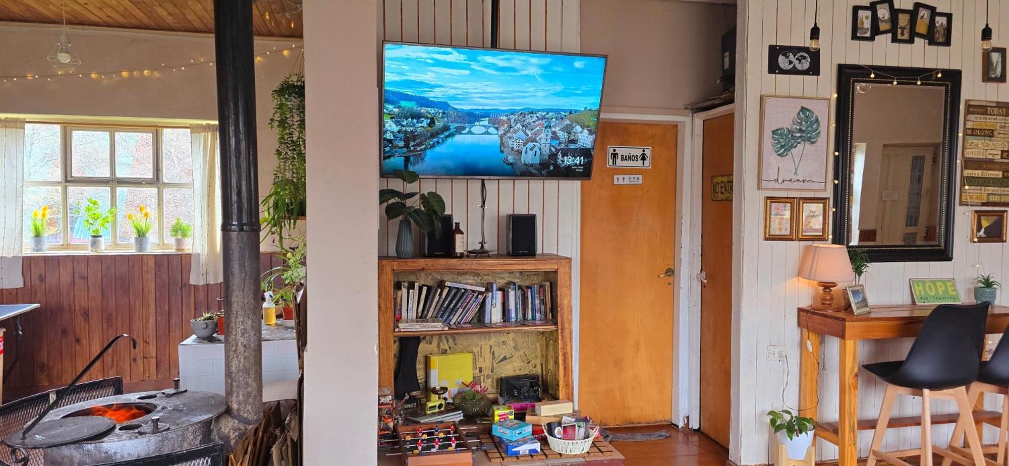 Hostel Del Lago, Habitaciones Privadas Y Cabanas エル・チャルテン エクステリア 写真
